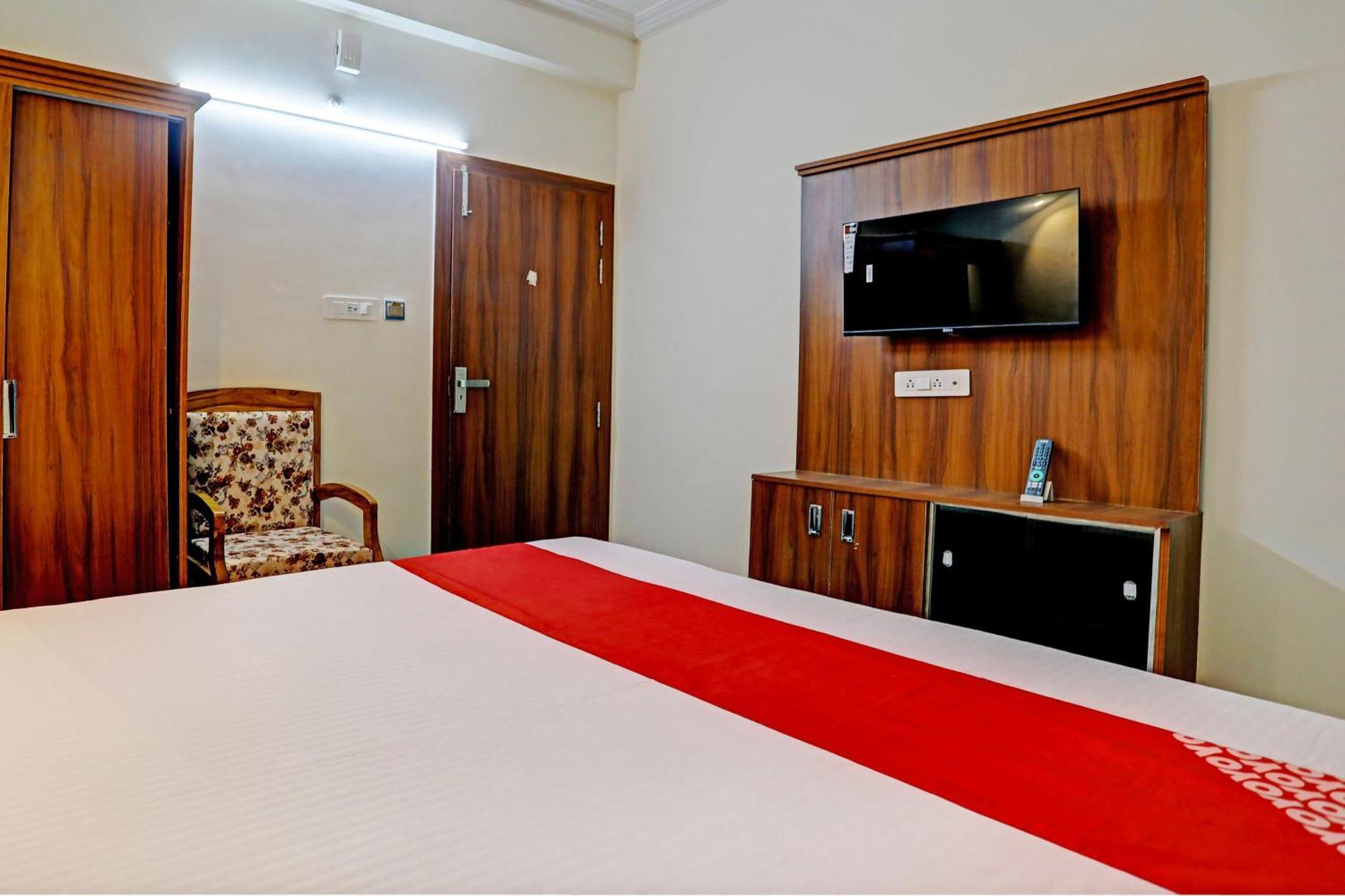 Hotel O Al Diwan Banquet And Suites Kanpur Exterior foto